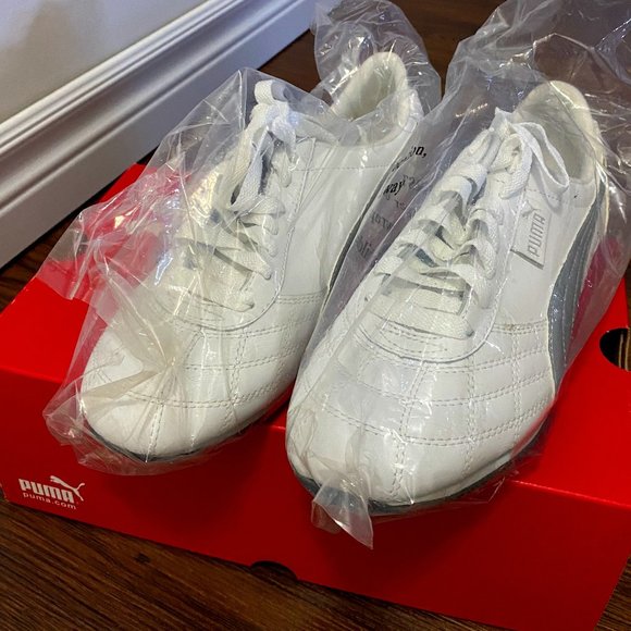 NEW & NEVER WORN PUMA PALMAS White Sneakers - Womens Size 6 - Picture 1 of 5